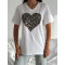 Büyük Beden Beyaz Kalp Desenli V-Yaka T-Shirt