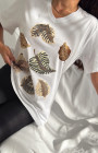 Büyük Beden Beyaz Yapraklar Desenli V-Yaka T-Shirt Büyük Beden Beyaz Yapraklar Desenli V-Yaka T-Shirt