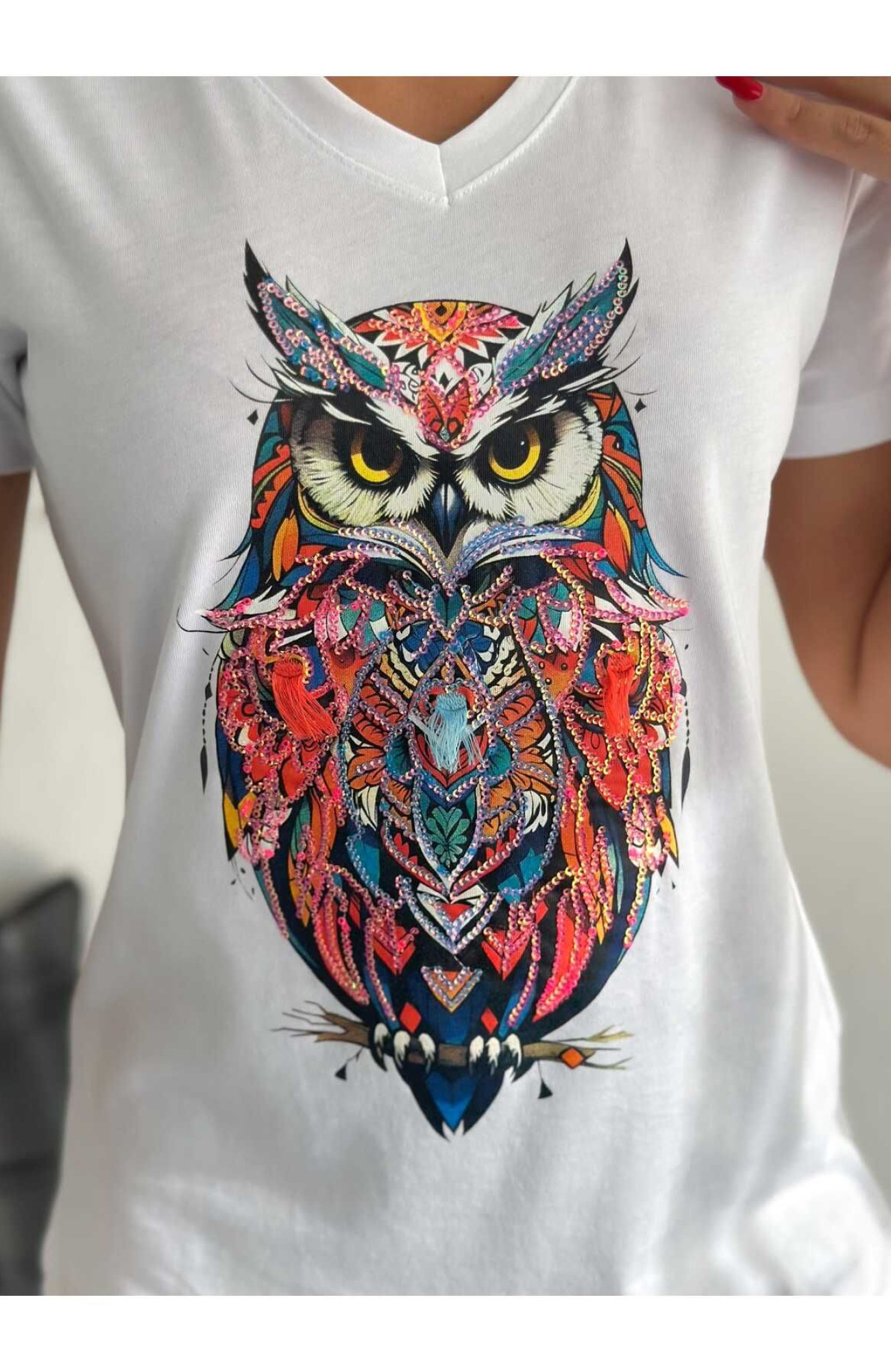 Baykuş Desenli V-Yaka T-Shirt Baykuş Desenli V-Yaka T-Shirt