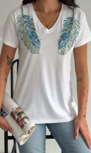Omuzları Yaprak Detaylı V-Yaka T-Shirt