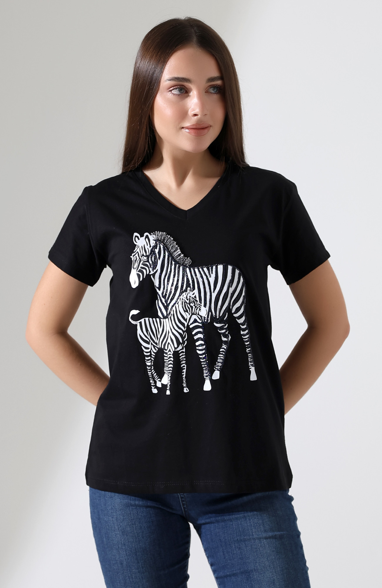 Siyah Zebra Desenli V-Yaka T-Shirt