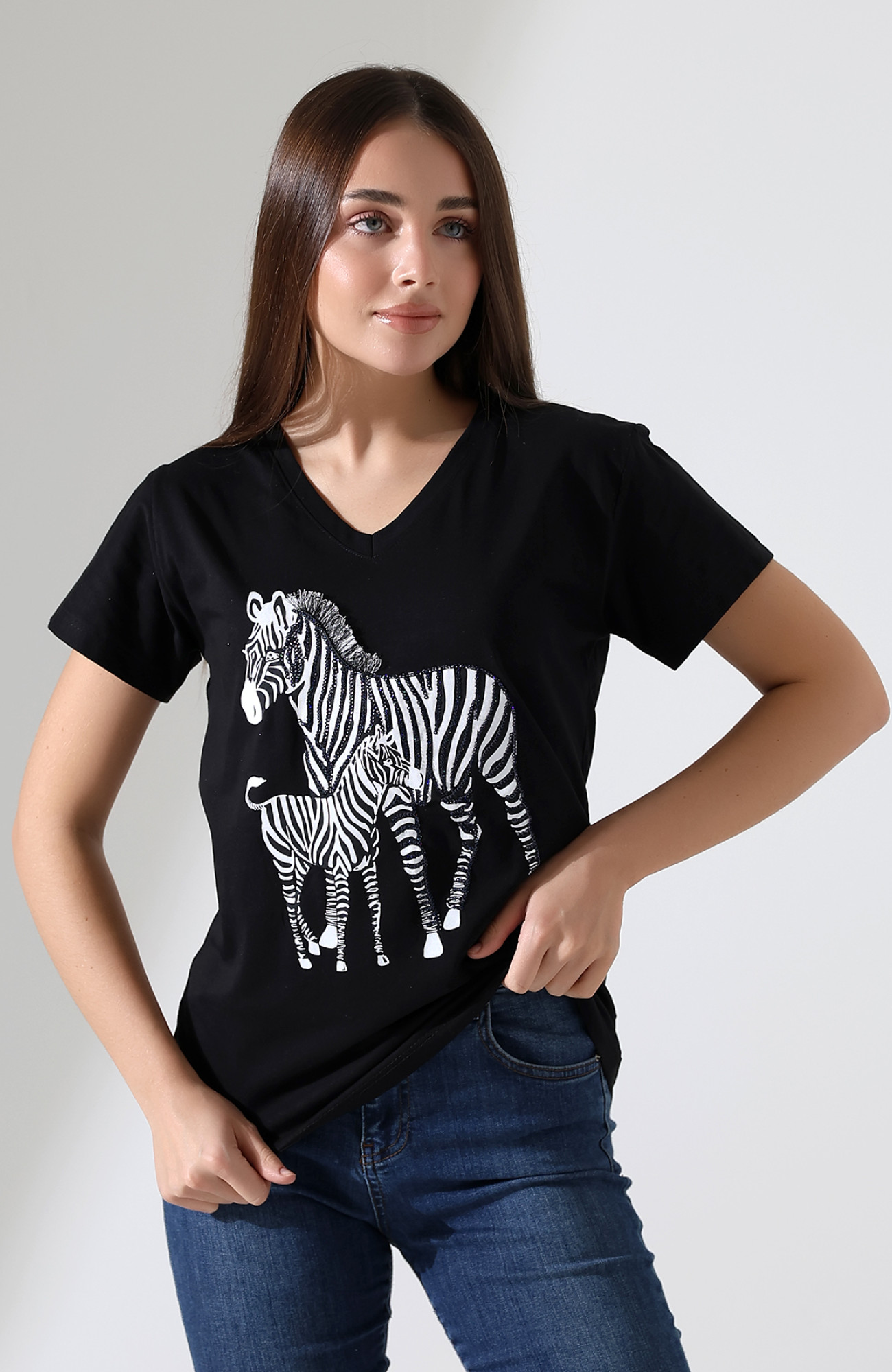 Siyah Zebra Desenli V-Yaka T-Shirt
